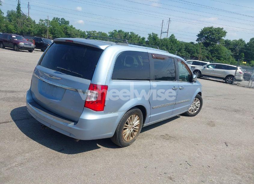 Photo 4 of 2013 Chrysler Town & COUNTRY LIMITED (VIN 2C4RC1GG2DR515553)