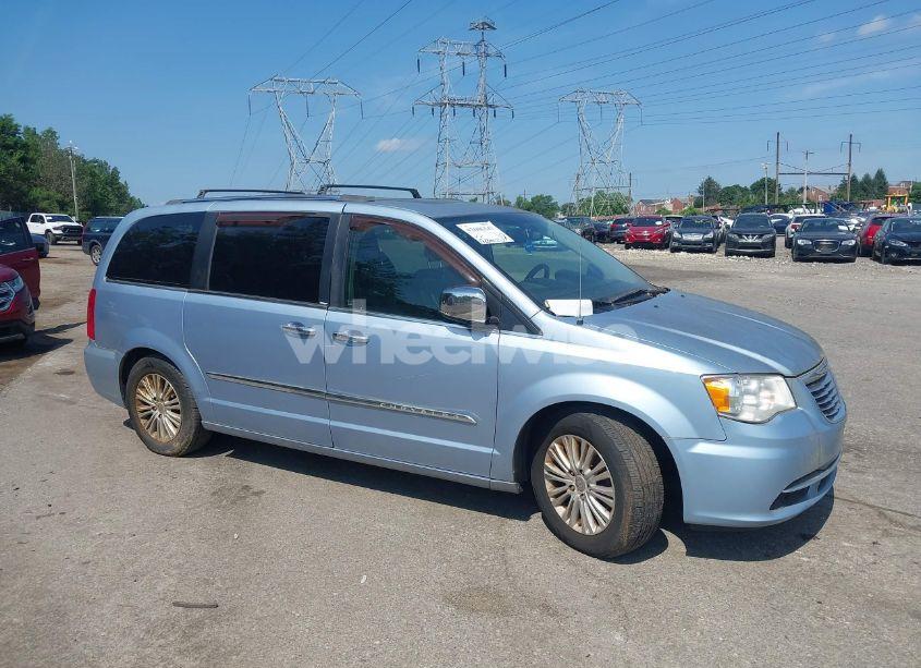 Photo 6 of 2013 Chrysler Town & COUNTRY LIMITED (VIN 2C4RC1GG2DR515553)