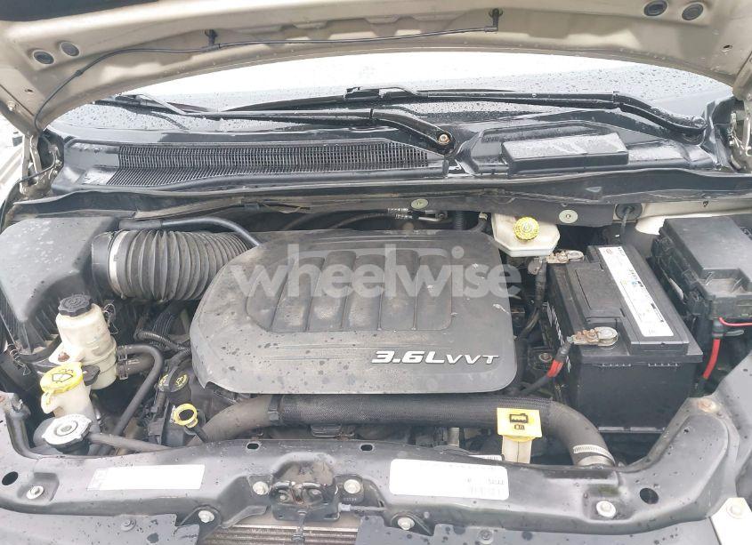 Photo 10 of 2013 Chrysler Town & COUNTRY LIMITED (VIN 2C4RC1GG2DR536256)