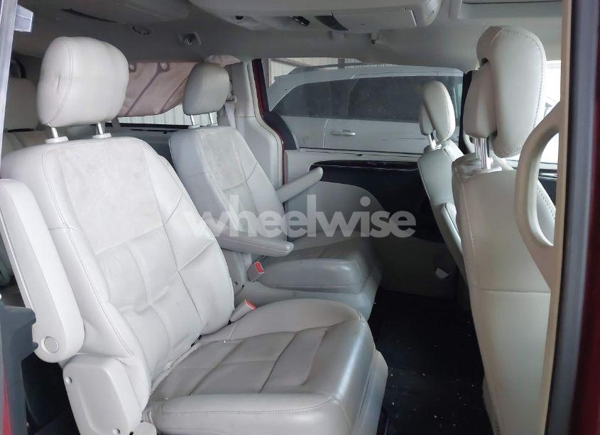 Photo 8 of 2015 Chrysler Town & COUNTRY LIMITED PLATINUM (VIN 2C4RC1GG2FR731261)