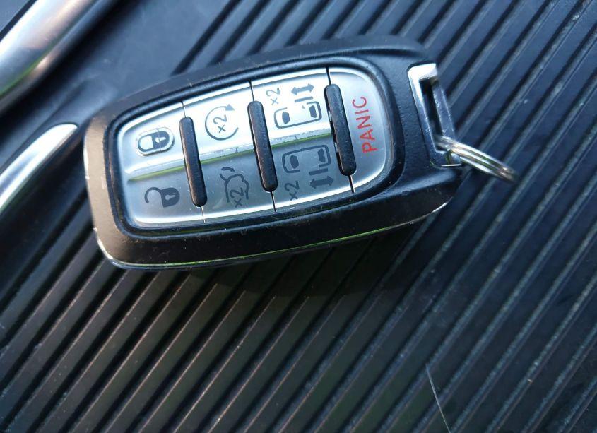 Photo 11 of 2017 Chrysler Pacifica LIMITED (VIN 2C4RC1GG2HR821867)