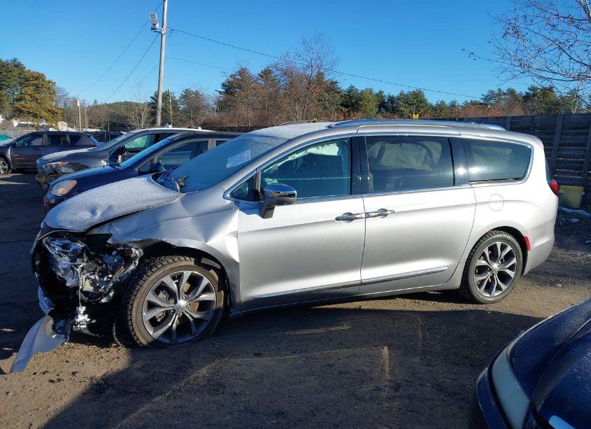Photo 14 of 2017 Chrysler Pacifica LIMITED (VIN 2C4RC1GG2HR821867)
