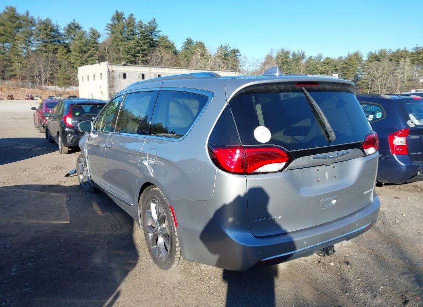 Photo 3 of 2017 Chrysler Pacifica LIMITED (VIN 2C4RC1GG2HR821867)