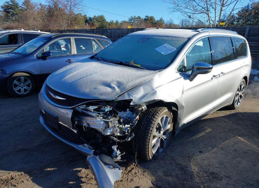 Photo 6 of 2017 Chrysler Pacifica LIMITED (VIN 2C4RC1GG2HR821867)