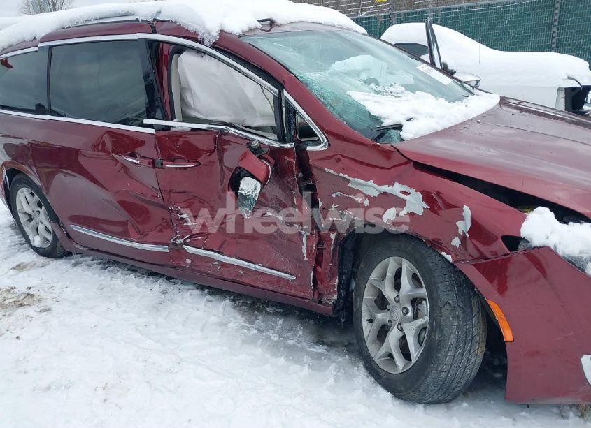 Photo 6 of 2020 Chrysler Pacifica LIMITED (VIN 2C4RC1GG2LR147891)