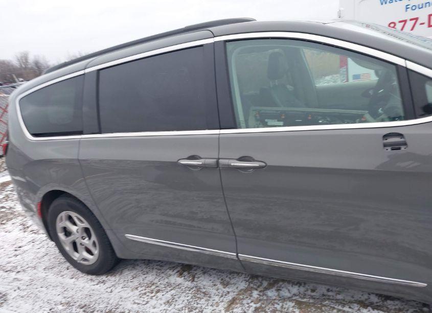 Photo 13 of 2023 Chrysler Pacifica LIMITED (VIN 2C4RC1GG2PR577233)