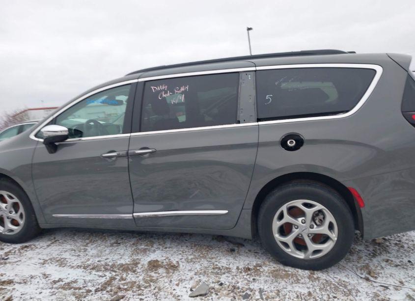 Photo 14 of 2023 Chrysler Pacifica LIMITED (VIN 2C4RC1GG2PR577233)