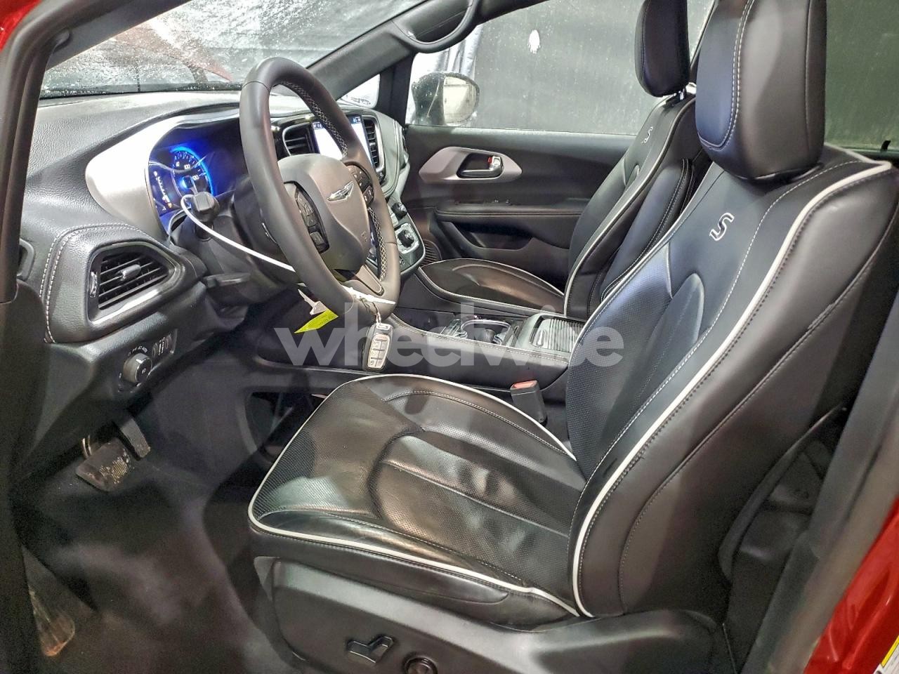 Photo 7 of 2025 CHRYSLER PACIFICA LIMITED (VIN 2C4RC1GG2SR566192)