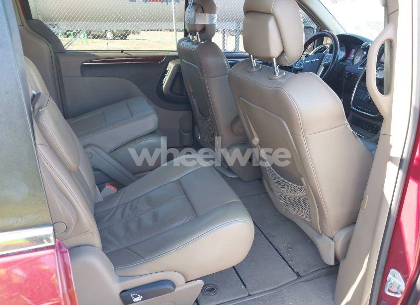 Photo 8 of 2012 Chrysler Town & COUNTRY LIMITED (VIN 2C4RC1GG3CR118576)