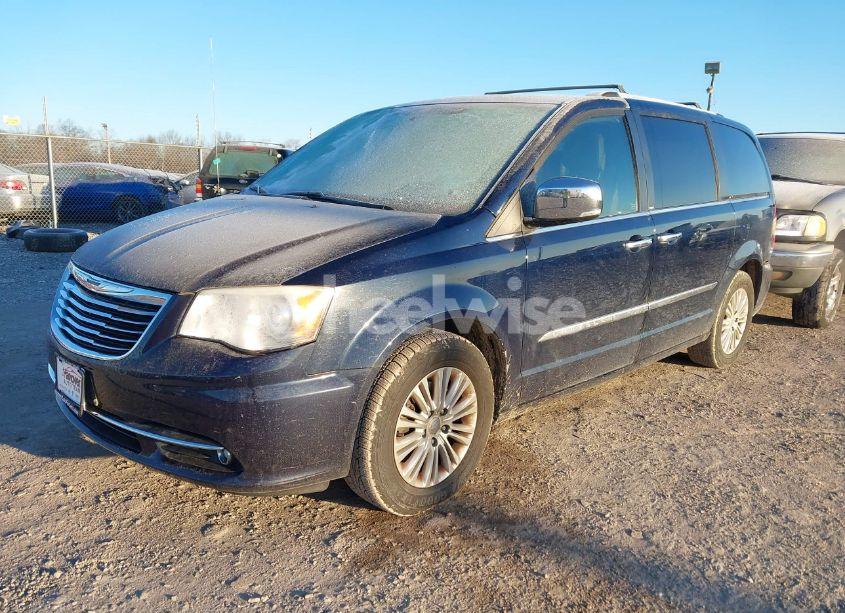 Photo 2 of 2014 Chrysler Town & COUNTRY LIMITED (VIN 2C4RC1GG3ER168588)