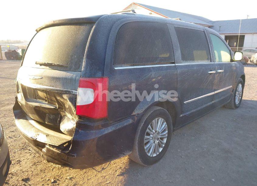 Photo 4 of 2014 Chrysler Town & COUNTRY LIMITED (VIN 2C4RC1GG3ER168588)