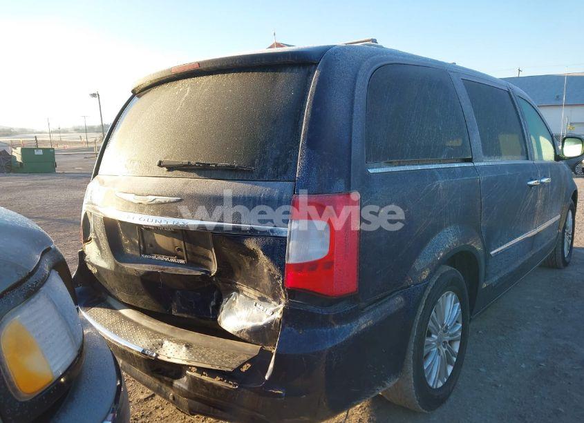 Photo 6 of 2014 Chrysler Town & COUNTRY LIMITED (VIN 2C4RC1GG3ER168588)