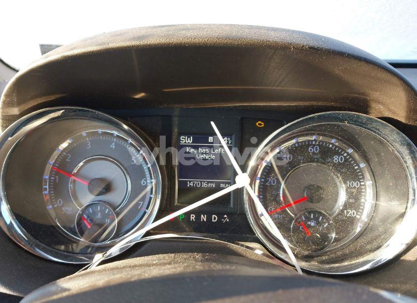 Photo 7 of 2014 Chrysler Town & COUNTRY LIMITED (VIN 2C4RC1GG3ER168588)