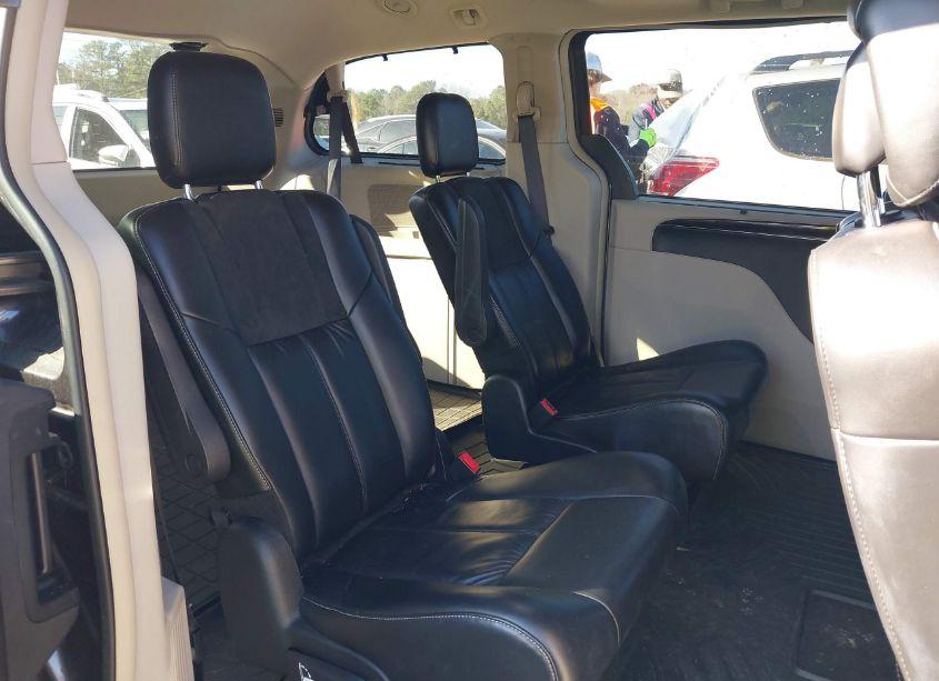 Photo 8 of 2016 Chrysler Town & COUNTRY LIMITED PLATINUM (VIN 2C4RC1GG3GR135514)