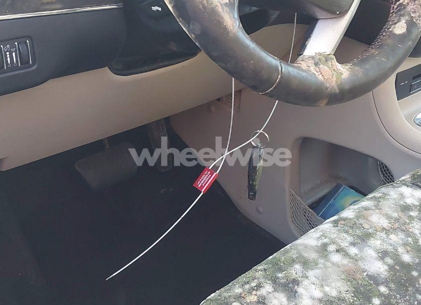 Photo 11 of 2016 Chrysler Town & COUNTRY LIMITED PLATINUM (VIN 2C4RC1GG3GR240151)