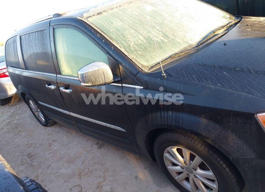 Photo 14 of 2016 Chrysler Town & COUNTRY LIMITED PLATINUM (VIN 2C4RC1GG3GR240151)