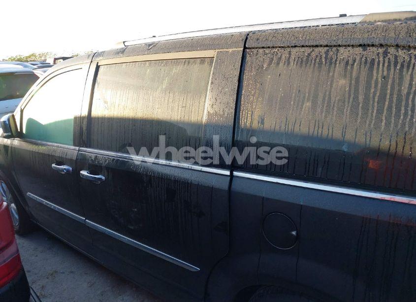 Photo 15 of 2016 Chrysler Town & COUNTRY LIMITED PLATINUM (VIN 2C4RC1GG3GR240151)