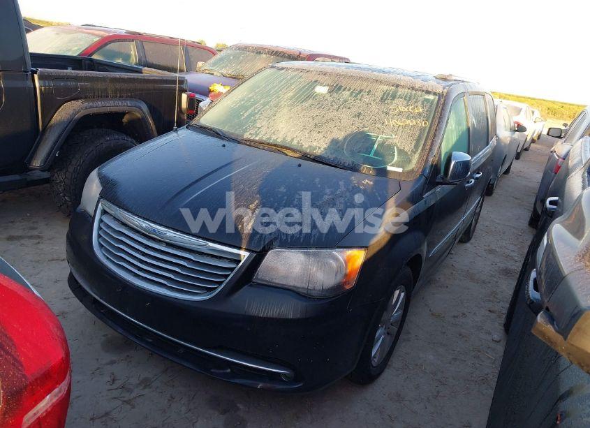 Photo 2 of 2016 Chrysler Town & COUNTRY LIMITED PLATINUM (VIN 2C4RC1GG3GR240151)