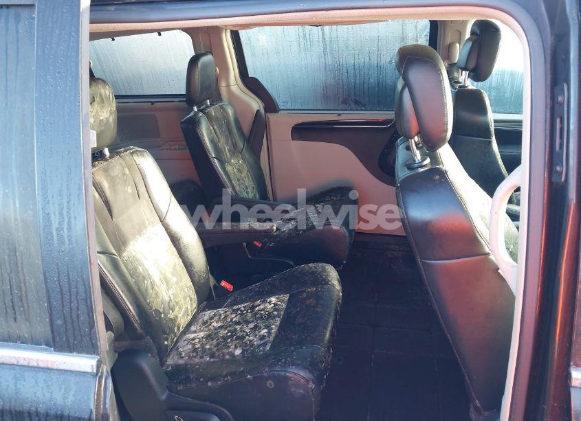 Photo 8 of 2016 Chrysler Town & COUNTRY LIMITED PLATINUM (VIN 2C4RC1GG3GR240151)