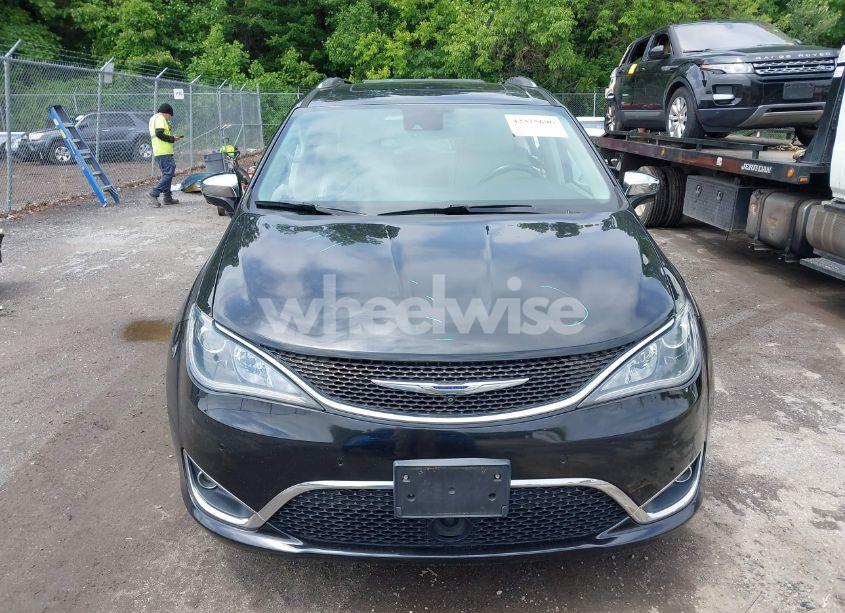 Photo 12 of 2017 Chrysler Pacifica LIMITED (VIN 2C4RC1GG3HR566162)