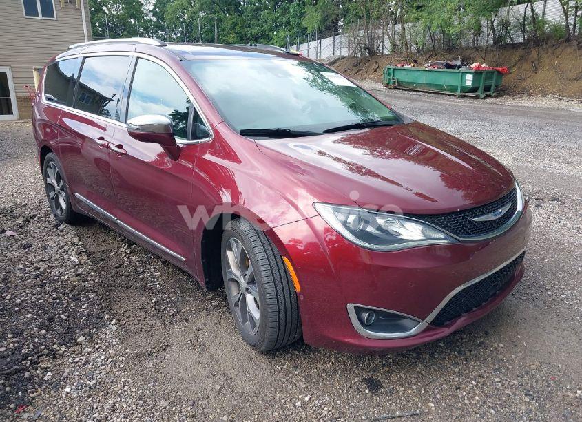 2018 Chrysler Pacifica LIMITED (VIN 2C4RC1GG3JR226337) main photo