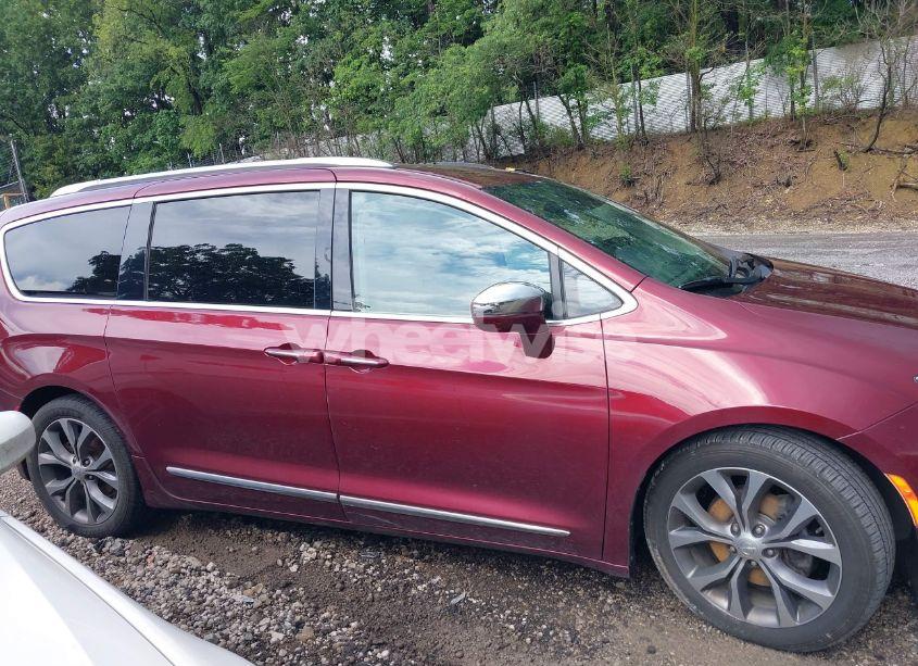 Photo 13 of 2018 Chrysler Pacifica LIMITED (VIN 2C4RC1GG3JR226337)
