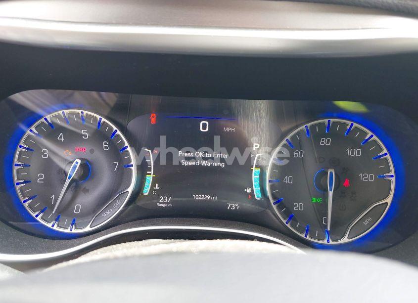 Photo 7 of 2018 Chrysler Pacifica LIMITED (VIN 2C4RC1GG3JR226337)