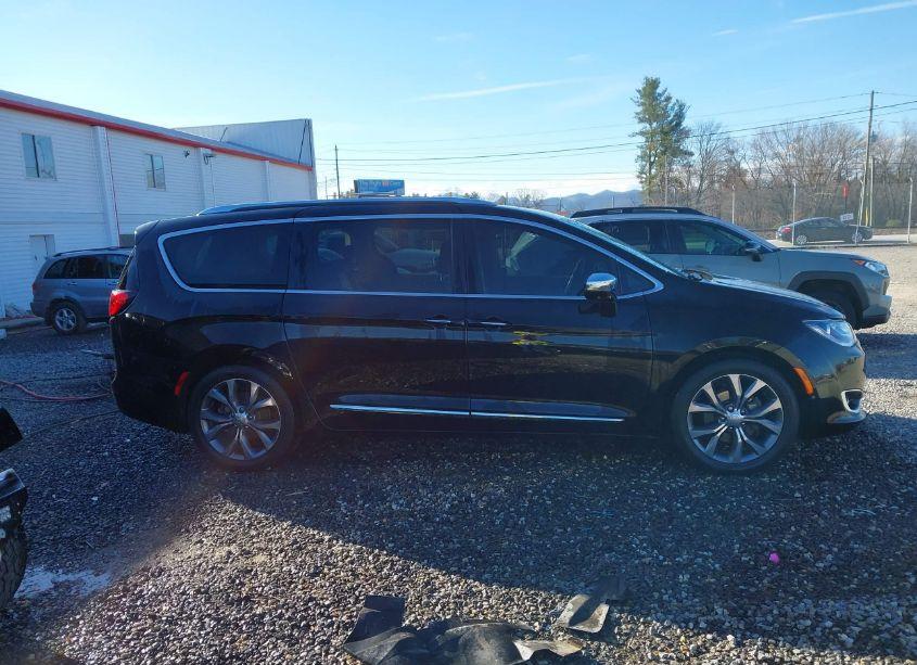 Photo 13 of 2018 Chrysler Pacifica LIMITED (VIN 2C4RC1GG3JR338300)
