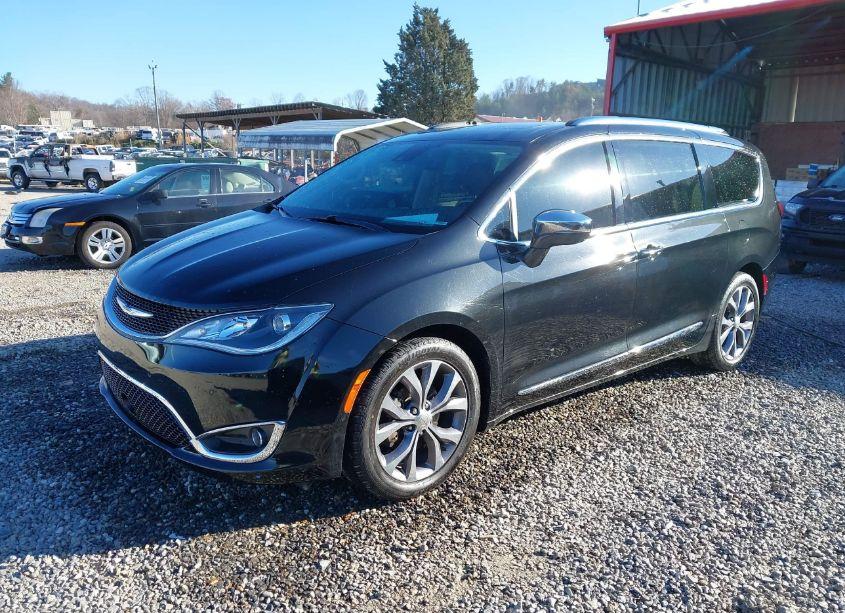 Photo 2 of 2018 Chrysler Pacifica LIMITED (VIN 2C4RC1GG3JR338300)
