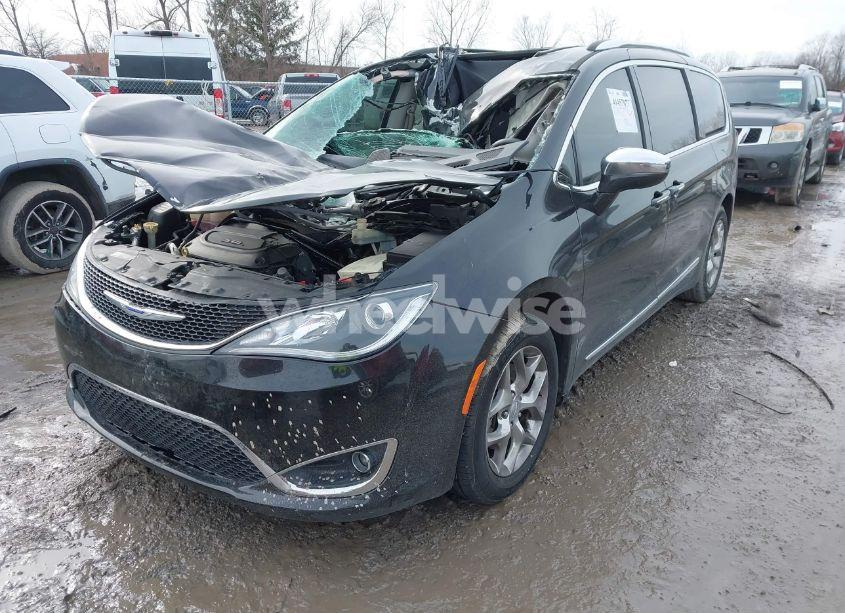Photo 2 of 2019 Chrysler Pacifica LIMITED (VIN 2C4RC1GG3KR554620)
