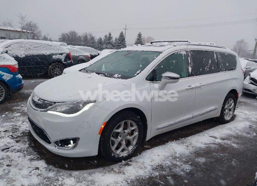 Photo 2 of 2020 Chrysler Pacifica LIMITED (VIN 2C4RC1GG3LR136303)