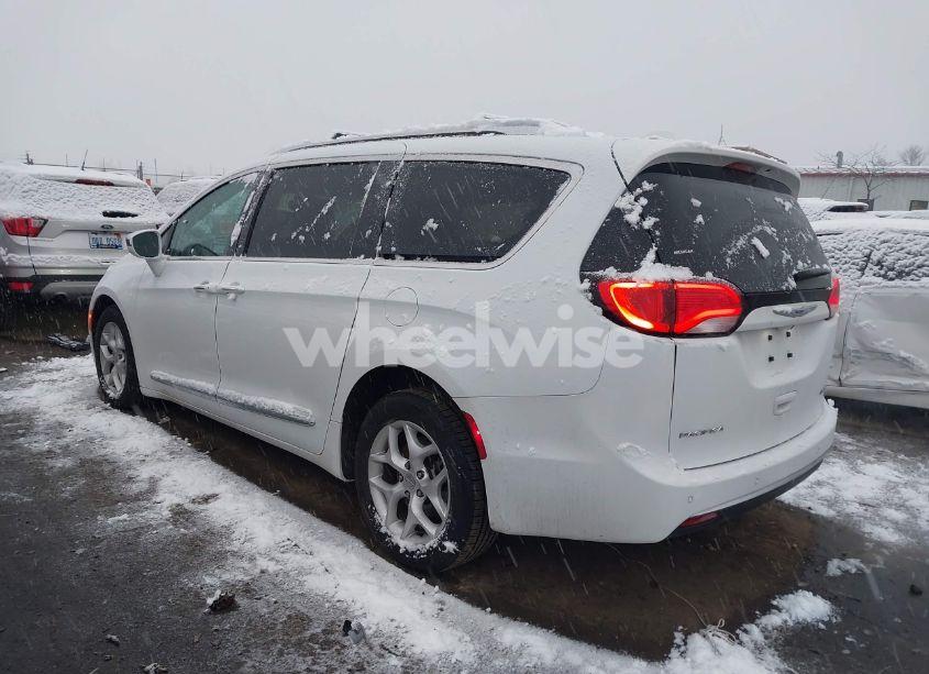Photo 3 of 2020 Chrysler Pacifica LIMITED (VIN 2C4RC1GG3LR136303)