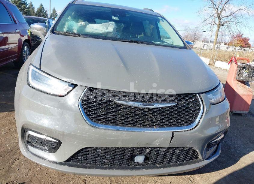 Photo 12 of 2022 Chrysler Pacifica LIMITED (VIN 2C4RC1GG3NR109914)