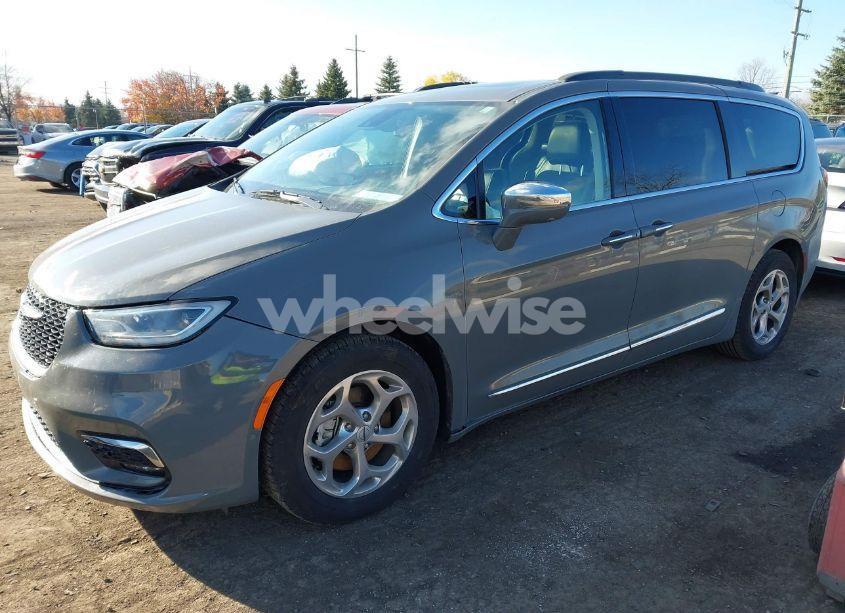 Photo 2 of 2022 Chrysler Pacifica LIMITED (VIN 2C4RC1GG3NR109914)
