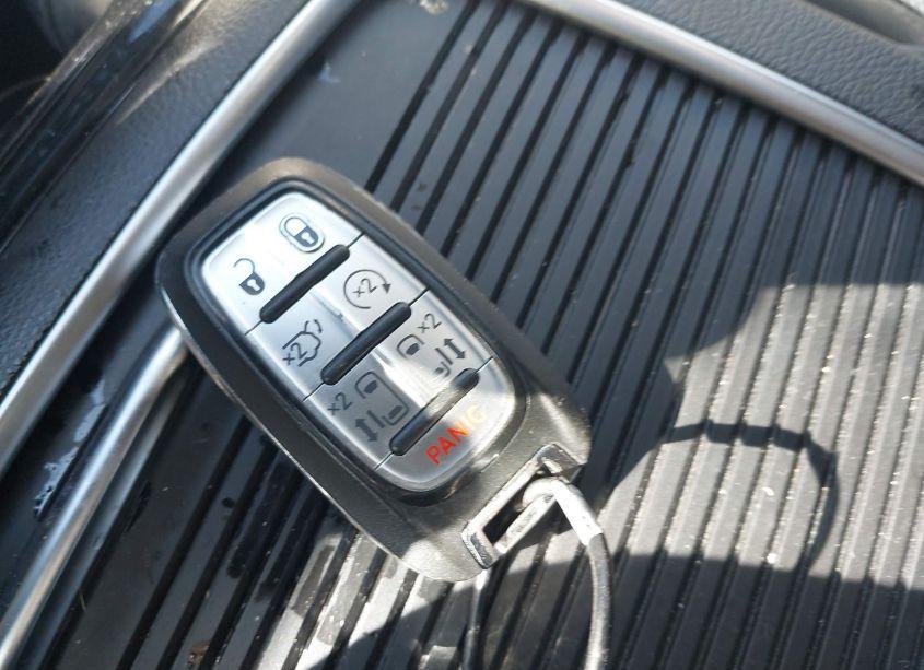 Photo 11 of 2022 Chrysler Pacifica LIMITED (VIN 2C4RC1GG3NR194754)