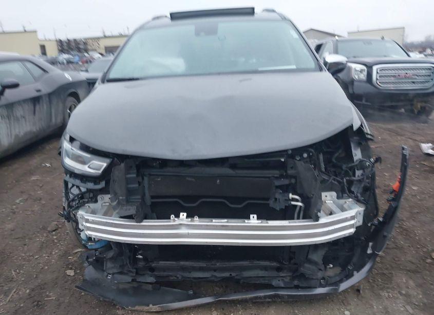 Photo 12 of 2023 Chrysler Pacifica LIMITED (VIN 2C4RC1GG3PR530390)