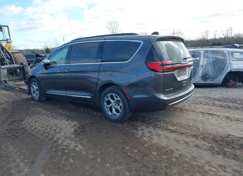 Photo 3 of 2023 Chrysler Pacifica LIMITED (VIN 2C4RC1GG3PR530390)