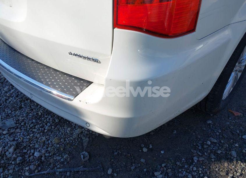 Photo 14 of 2013 Chrysler Town & COUNTRY LIMITED (VIN 2C4RC1GG4DR531642)