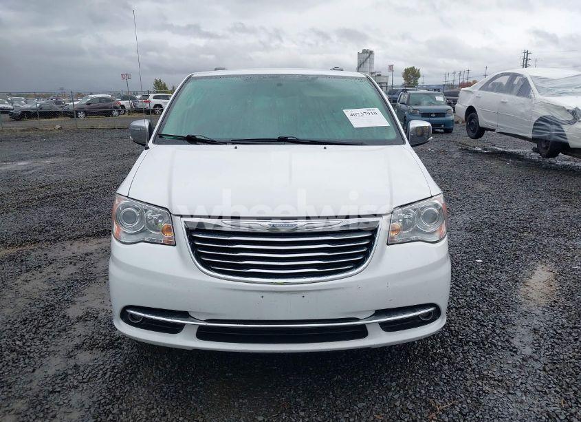 Photo 13 of 2015 Chrysler Town & COUNTRY LIMITED PLATINUM (VIN 2C4RC1GG4FR755285)