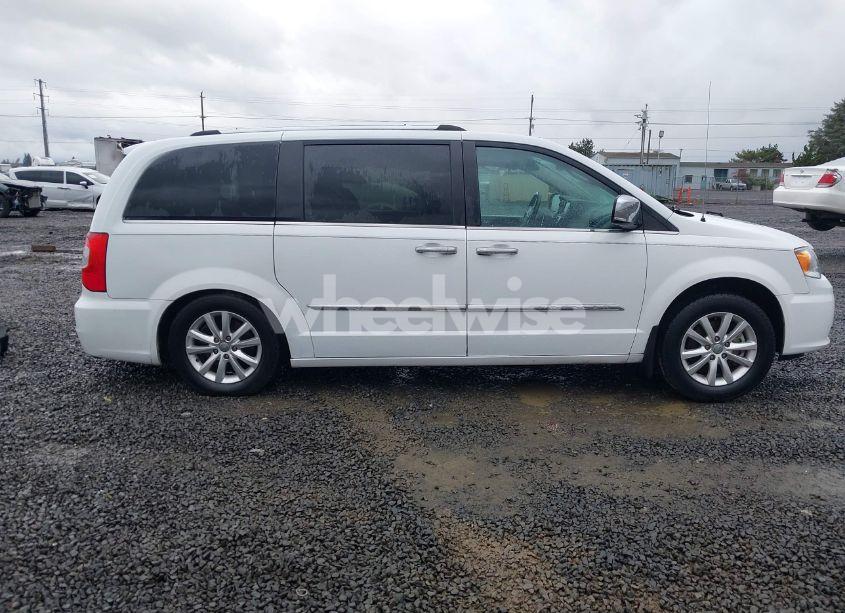 Photo 14 of 2015 Chrysler Town & COUNTRY LIMITED PLATINUM (VIN 2C4RC1GG4FR755285)