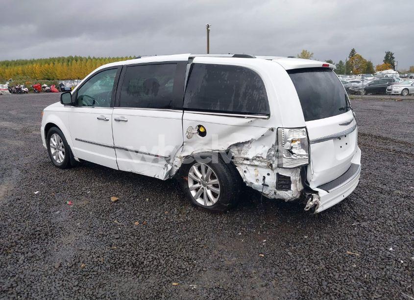 Photo 3 of 2015 Chrysler Town & COUNTRY LIMITED PLATINUM (VIN 2C4RC1GG4FR755285)