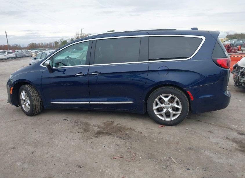 Photo 14 of 2020 Chrysler Pacifica LIMITED (VIN 2C4RC1GG4LR109238)