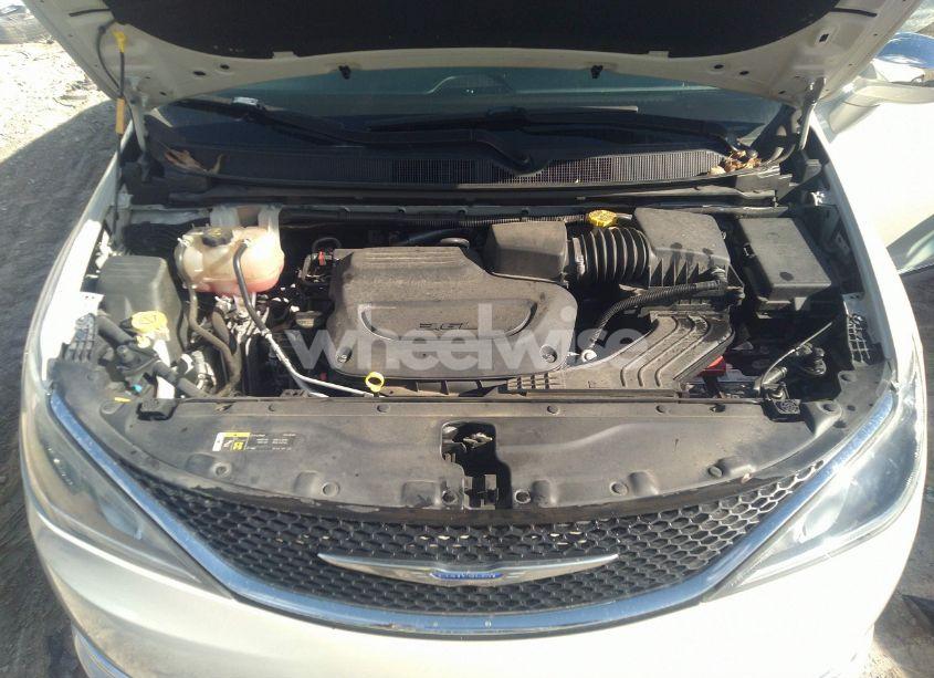 Photo 10 of 2020 Chrysler Pacifica LIMITED (VIN 2C4RC1GG4LR127724)