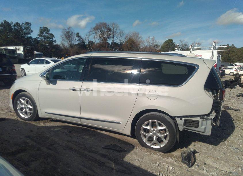 Photo 14 of 2020 Chrysler Pacifica LIMITED (VIN 2C4RC1GG4LR127724)