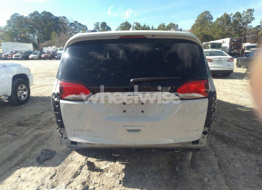 Photo 16 of 2020 Chrysler Pacifica LIMITED (VIN 2C4RC1GG4LR127724)