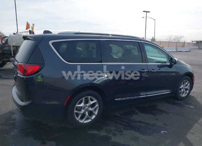 Photo 12 of 2020 Chrysler Pacifica LIMITED (VIN 2C4RC1GG4LR156463)
