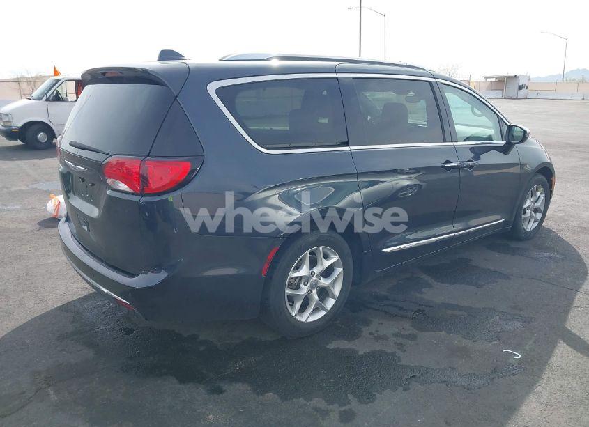 Photo 4 of 2020 Chrysler Pacifica LIMITED (VIN 2C4RC1GG4LR156463)