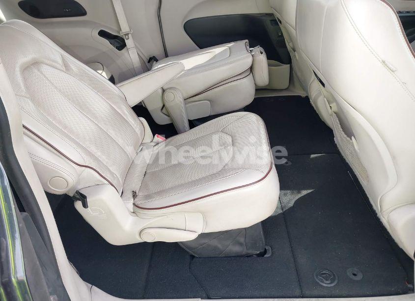 Photo 8 of 2020 Chrysler Pacifica LIMITED (VIN 2C4RC1GG4LR156463)