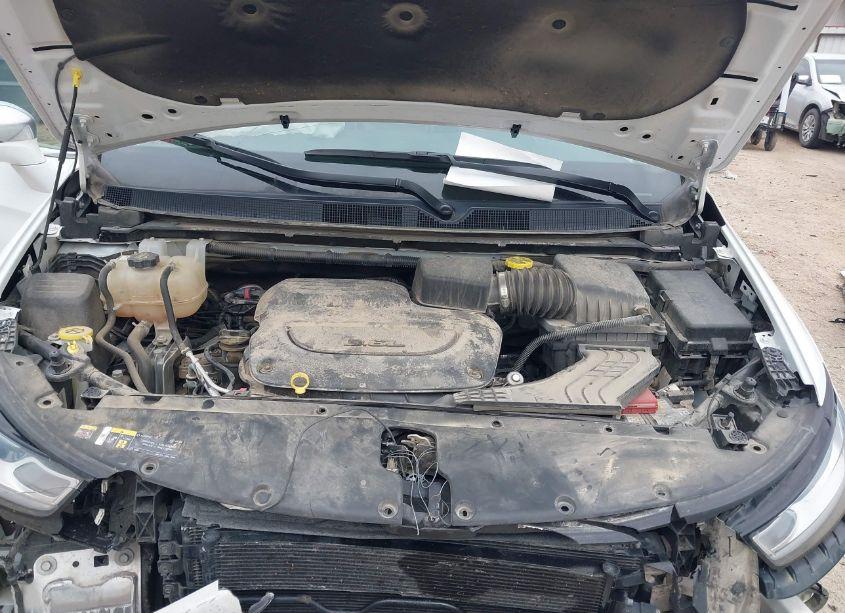 Photo 10 of 2022 Chrysler Pacifica LIMITED (VIN 2C4RC1GG4NR195024)