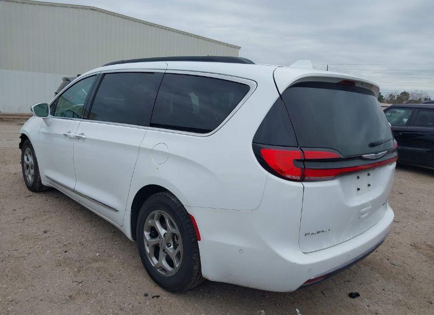 Photo 3 of 2022 Chrysler Pacifica LIMITED (VIN 2C4RC1GG4NR195024)